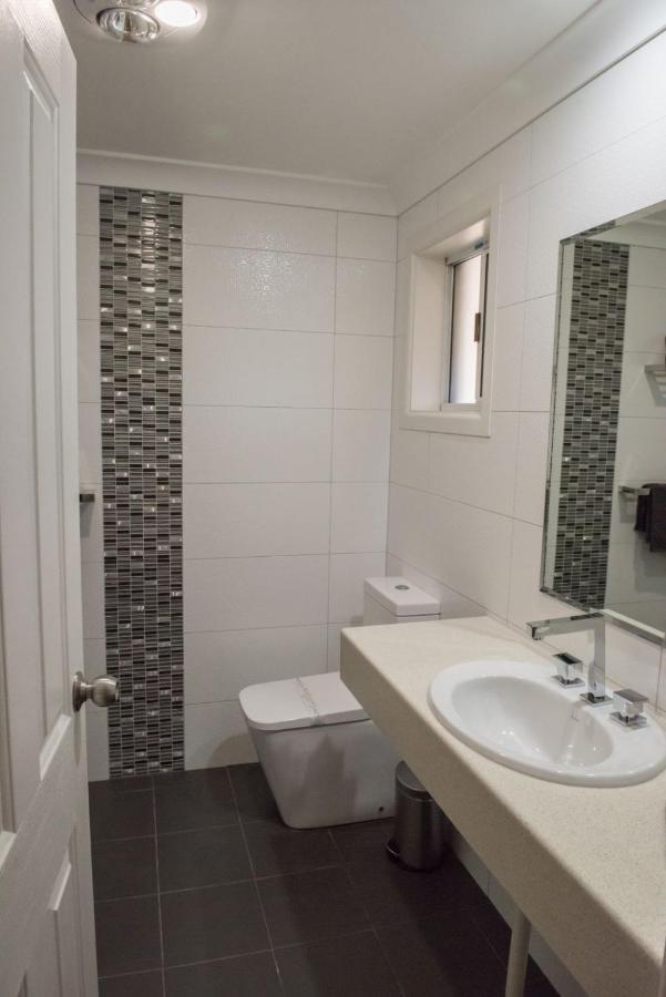 אוברון Highlands Motor Inn מראה חיצוני תמונה