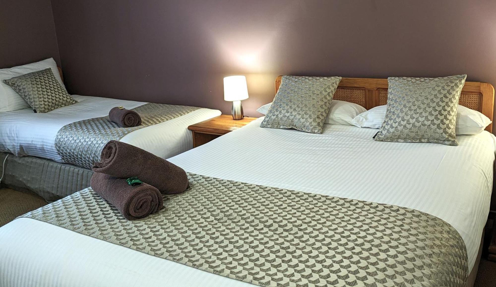 אוברון Highlands Motor Inn מראה חיצוני תמונה