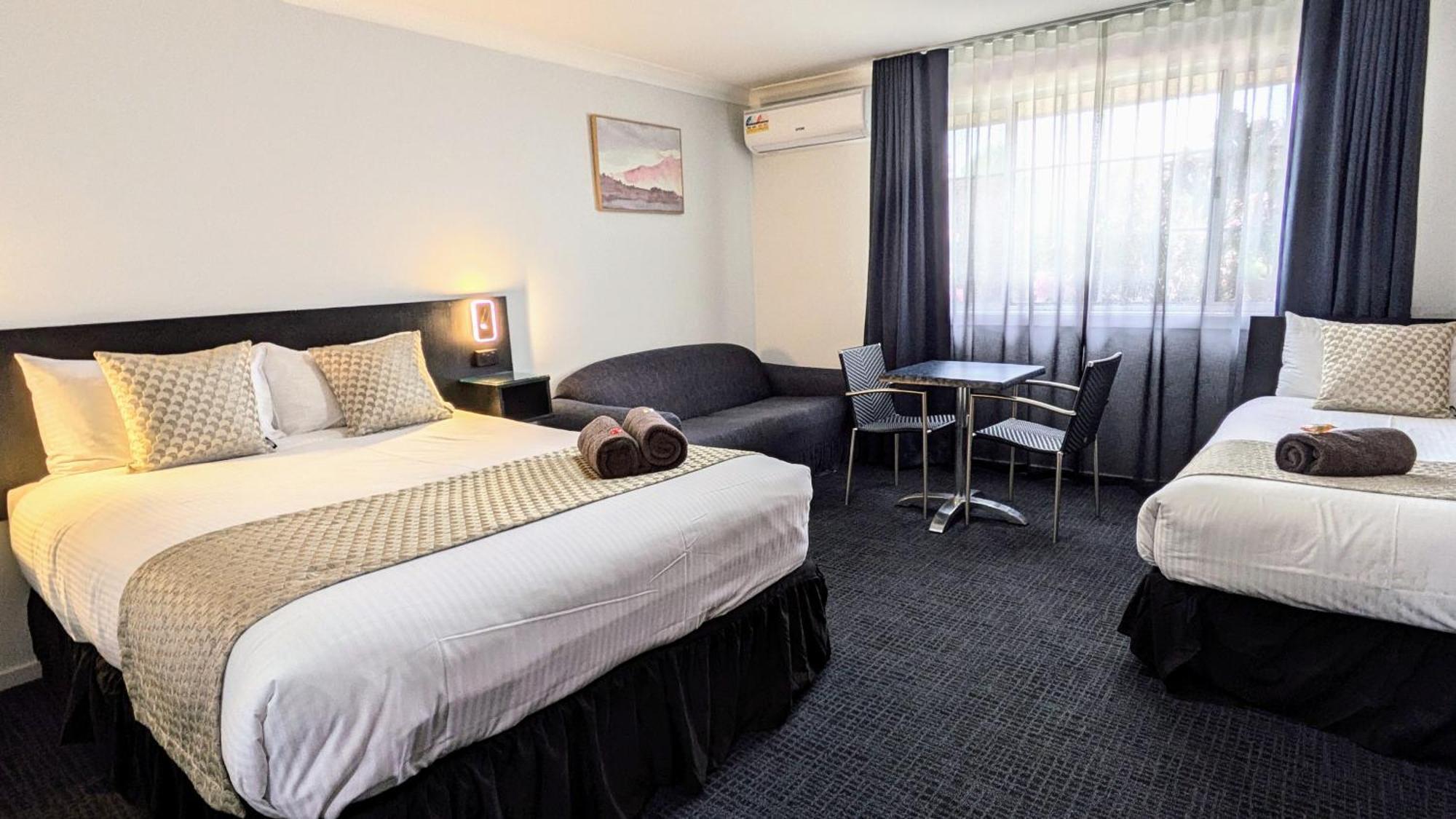 אוברון Highlands Motor Inn מראה חיצוני תמונה