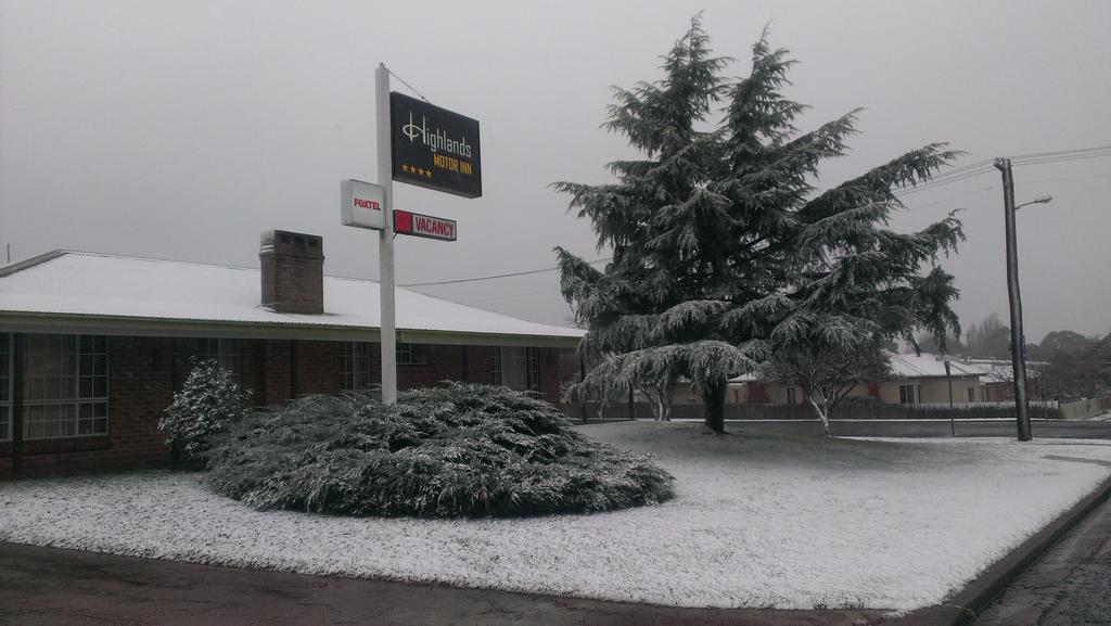 אוברון Highlands Motor Inn מראה חיצוני תמונה